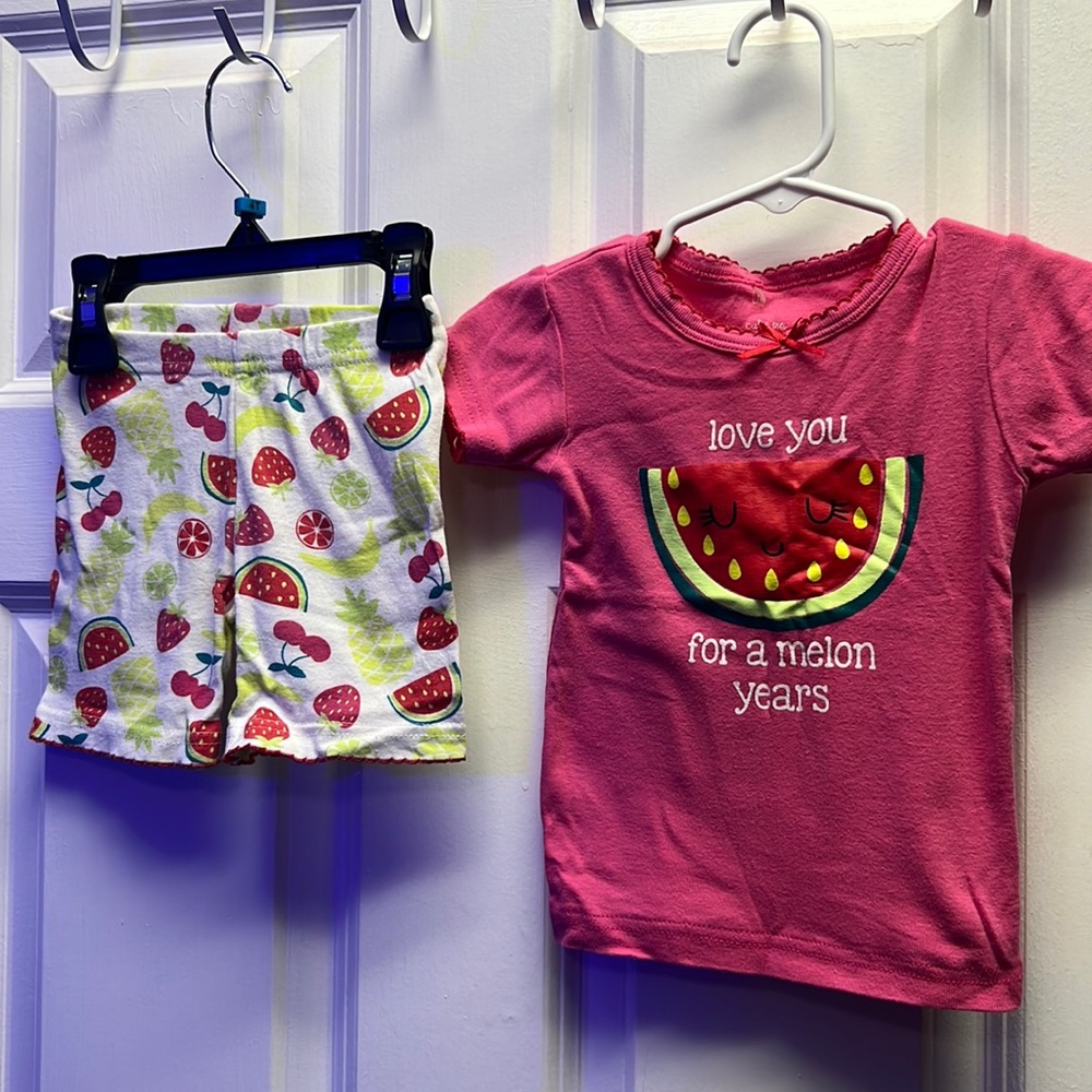 Cutie pie dreamers size 24 months pajama set excellent condition